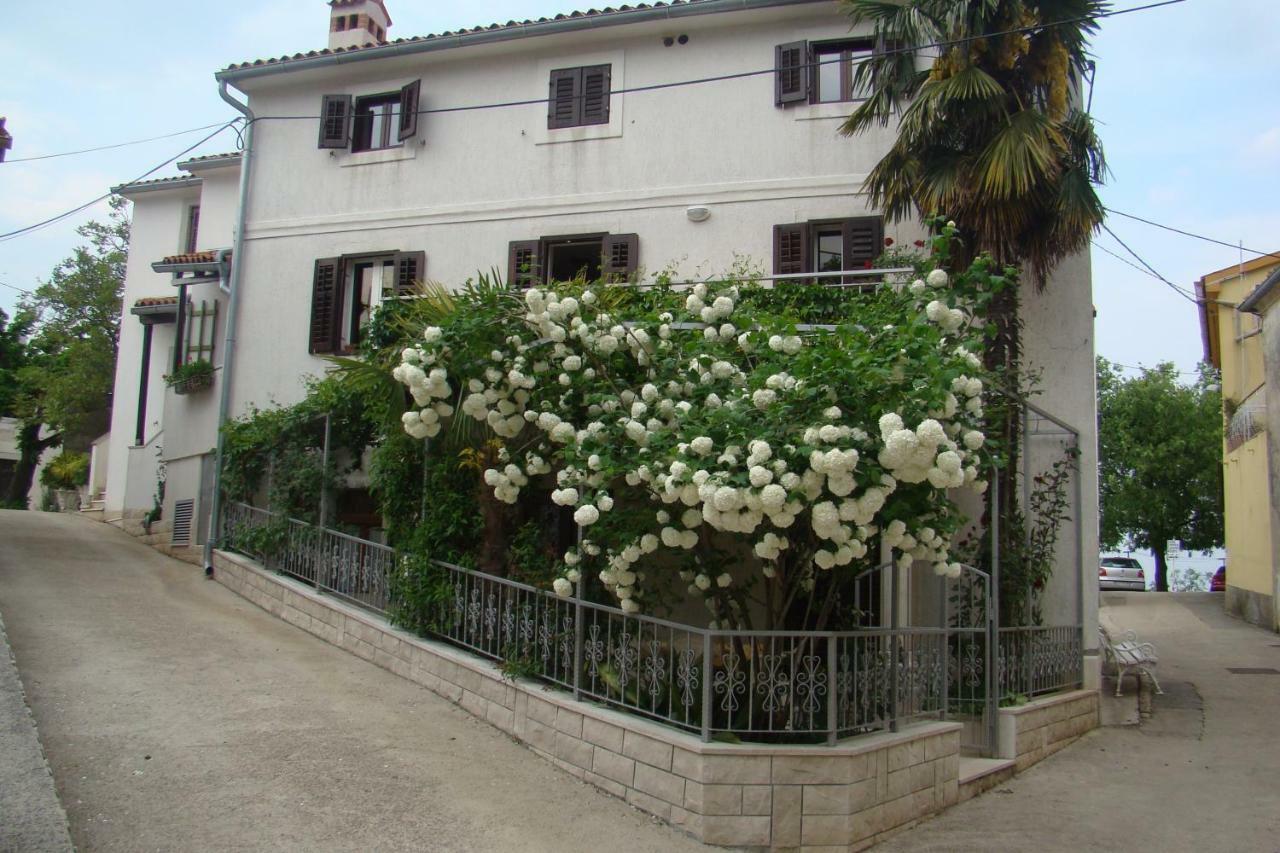 Apartments Renata - Brseč Dış mekan fotoğraf